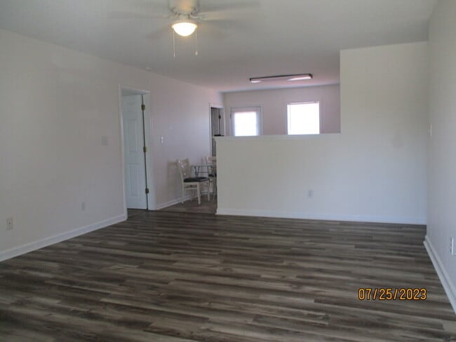 Building Photo - 279 Southaven Ct