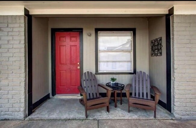 Building Photo - 4515 Oxford St