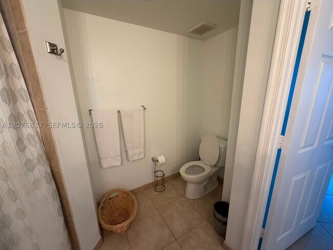 Building Photo - 2080 S Ocean Dr