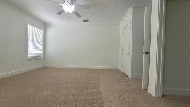 Building Photo - 1837 Hollenbeck Dr