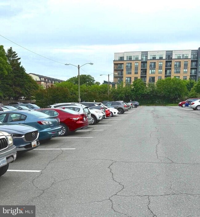 Building Photo - 1830 Columbia Pike