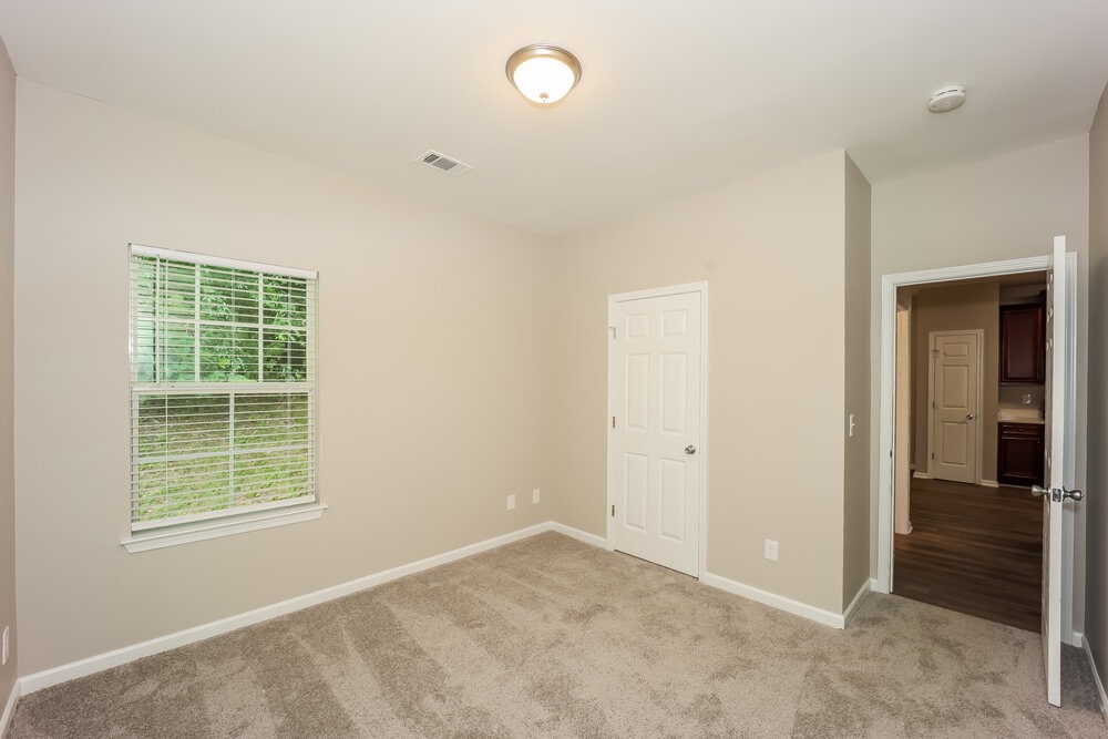 Building Photo - 6109 Hemperly Rd