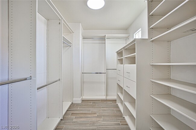 Building Photo - 9285 Casa Christina Ln