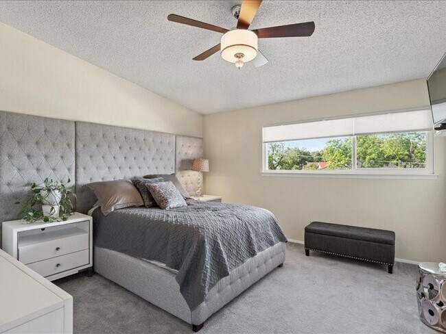 Building Photo - 1607 Coronado Hills Dr