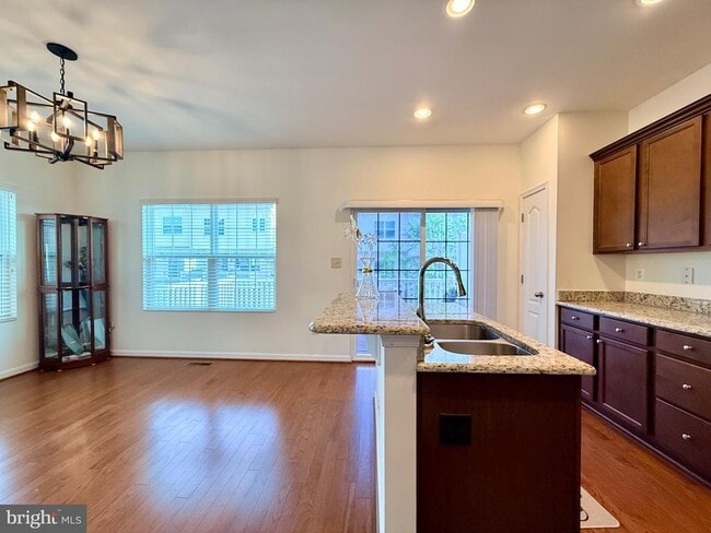 Building Photo - 3517 Sea Grass Ln