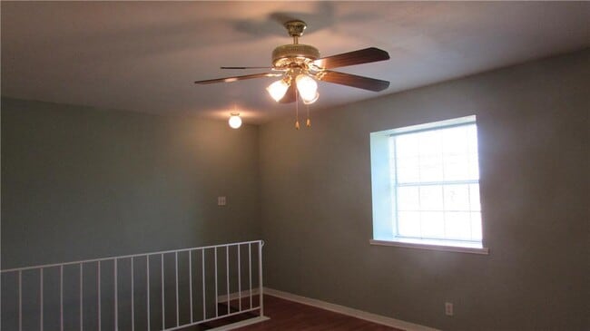 Building Photo - 2208 Mission Hill Dr