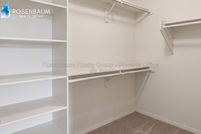 Building Photo - 15074 W Heritage Oak Way