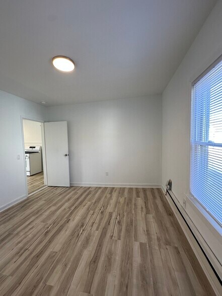 Building Photo - 12 Margerie St