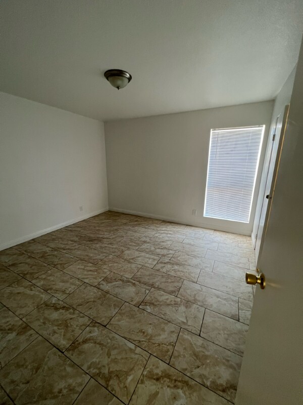 Building Photo - 5260 Carriellen Ln