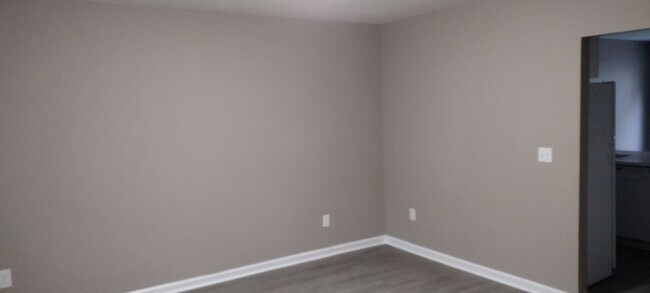 Building Photo - 1623 Dendy Ln