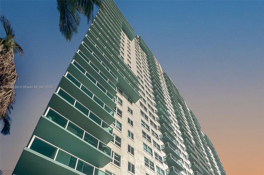 Building Photo - 650 West Ave