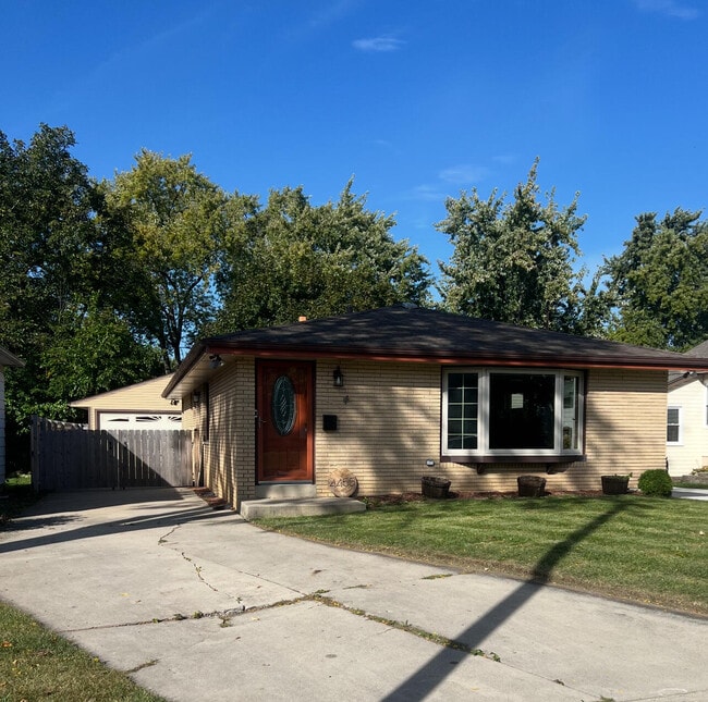 Primary Photo - 4455 S Griffin Ave