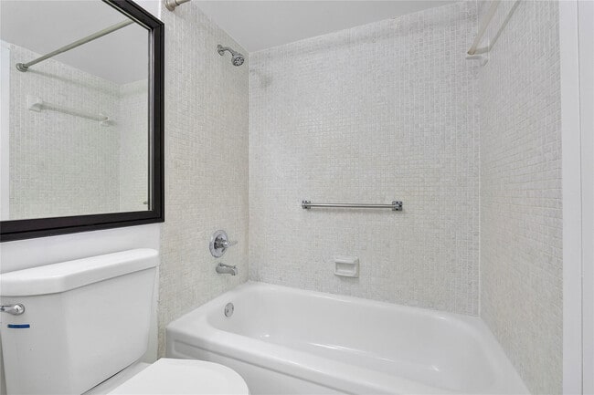 Building Photo - 457 Mansfield I