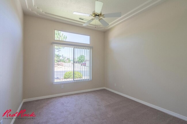 Building Photo - Comfortable 3-bedroom Home. Small Dog Frie...
