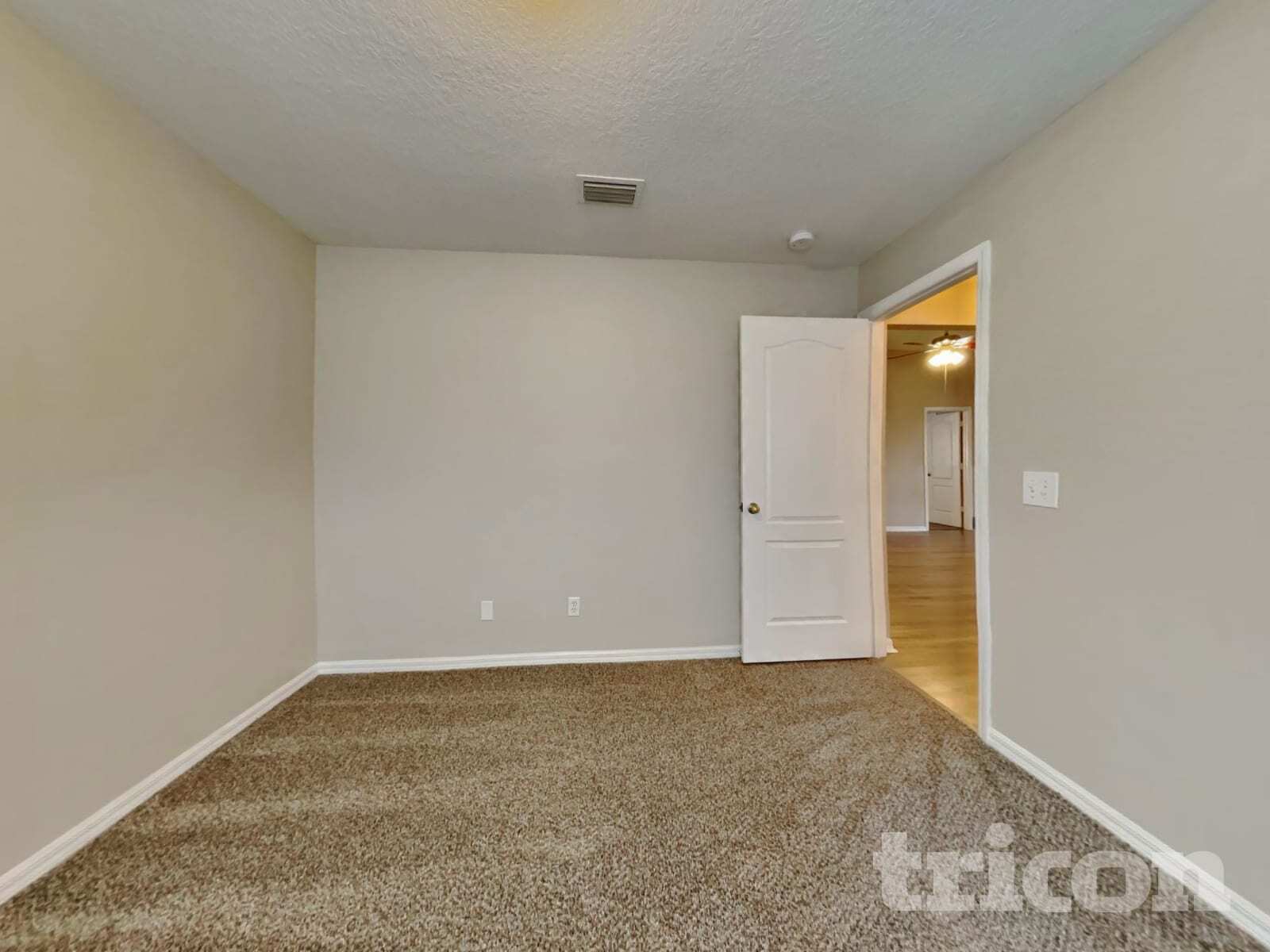 Building Photo - 24349 Rolling View Ct