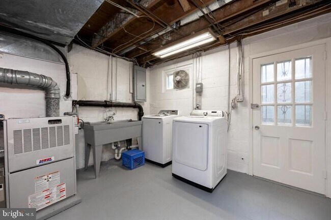 Building Photo - 1226 Fleetwood Rd