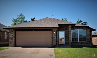 Building Photo - 4 Bedroom Home in Moore