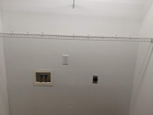 Building Photo - 408 Patriot Pl