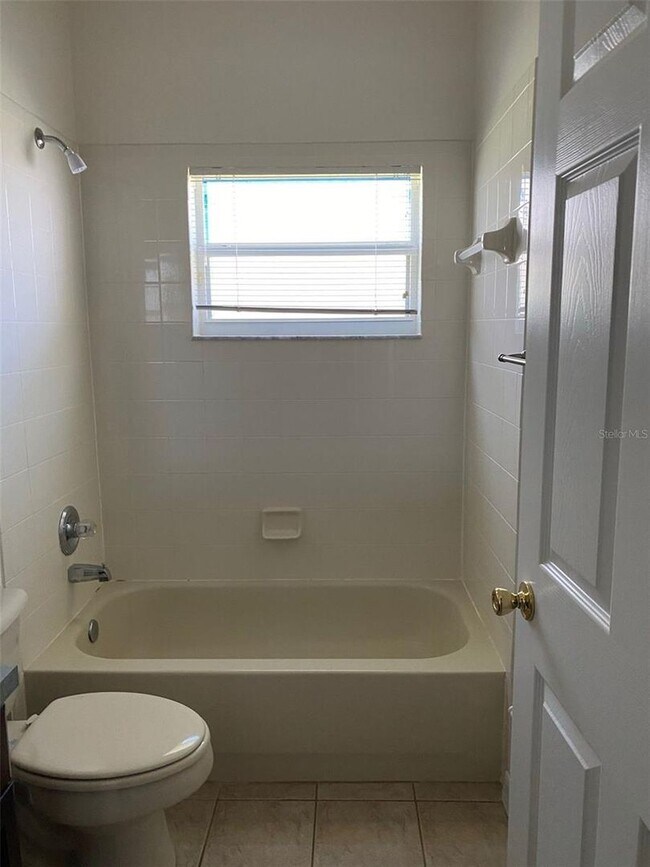 Building Photo - Brighton Lakes Rental