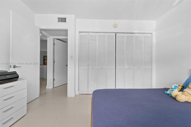 Building Photo - 240 Galen Dr