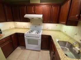 Building Photo - 1943 US-22