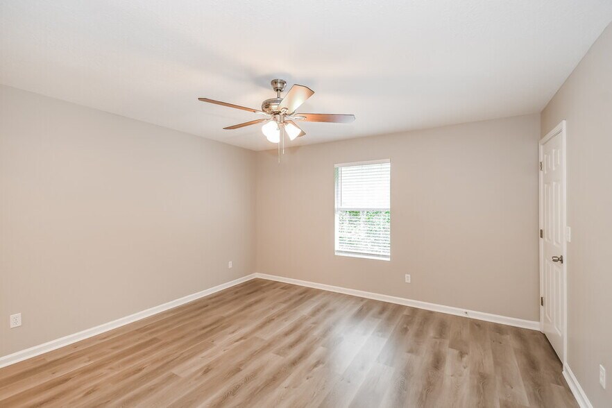 Building Photo - 1233 Homard Pl