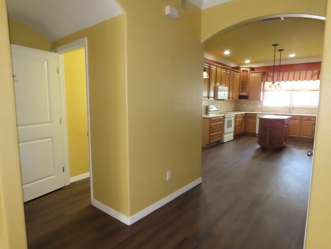 Building Photo - Two Story Townhome Clermont Yacht Club
