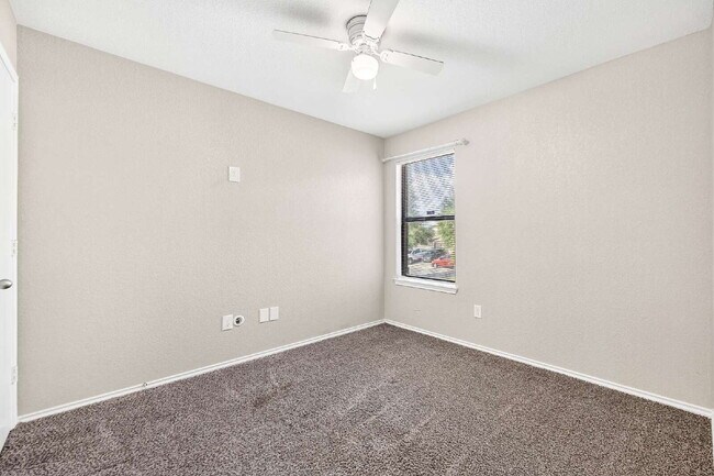 Building Photo - "Charming 3-Bedroom Oasis with 2 Full Baths – Your Perfect Retreat in Schertz!"