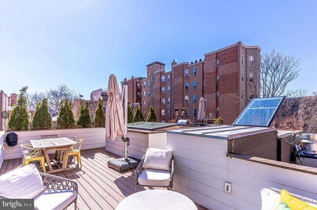 Building Photo - 1420 Paloma Way NW