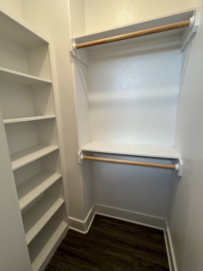 Building Photo - 308 Poplar St