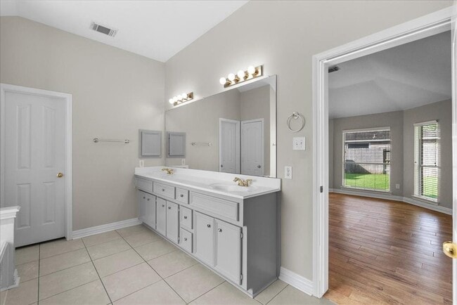 Building Photo - 3129 Red Maple Dr