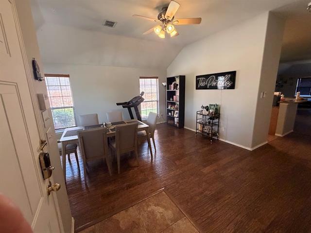 Building Photo - 9120 Bedford Ln