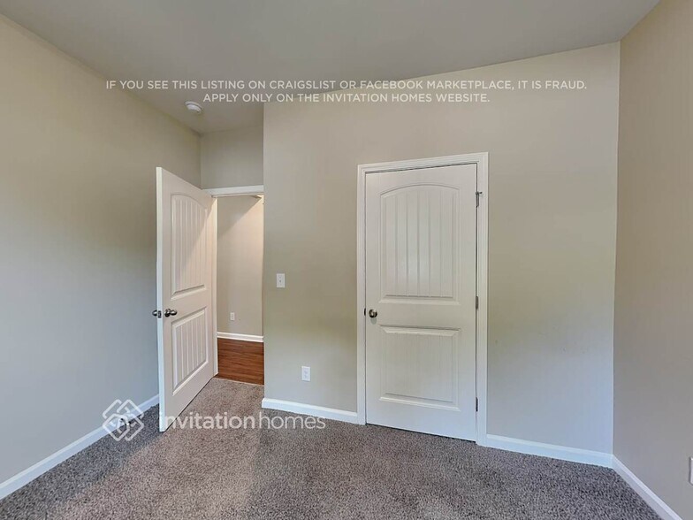 Building Photo - 956 Lilfield Ln