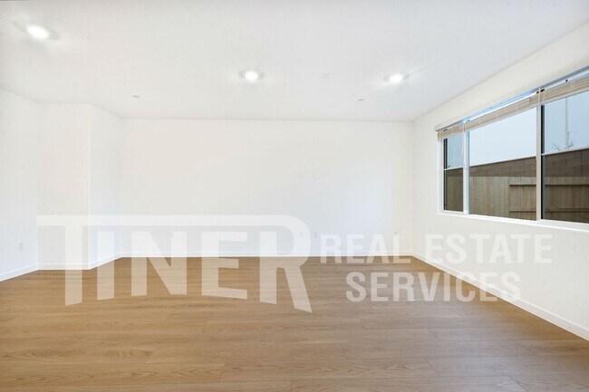 Building Photo - 8540 Anker Wy