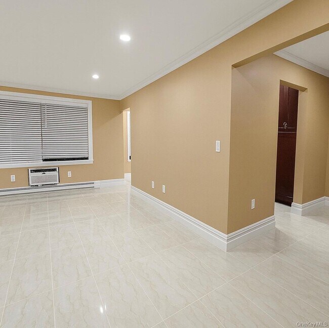 Building Photo - 520 Sierra Vista Ln