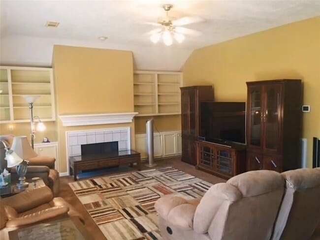 Building Photo - 23223 Diamond Knoll Ct