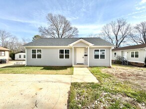 Building Photo - 3 Bedroom New Construction Home!