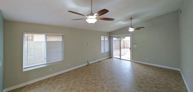Building Photo - 2 Bedroom Home at The Springs Near E. Chandler Blvd. and S. Cooper Rd