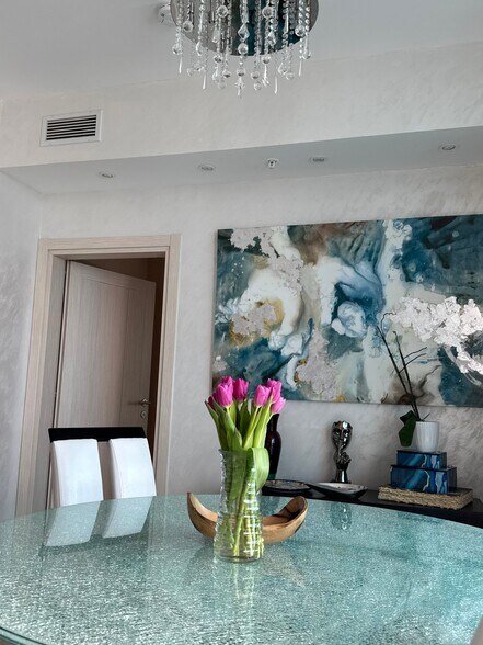 Building Photo - 1945 S Ocean Dr