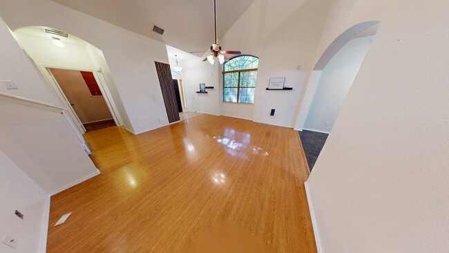 Building Photo - 6705 Rosita Oak Dr