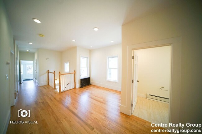 Building Photo - 2500 Sq Ft. Massive Luxury Apt in Davis Sq...