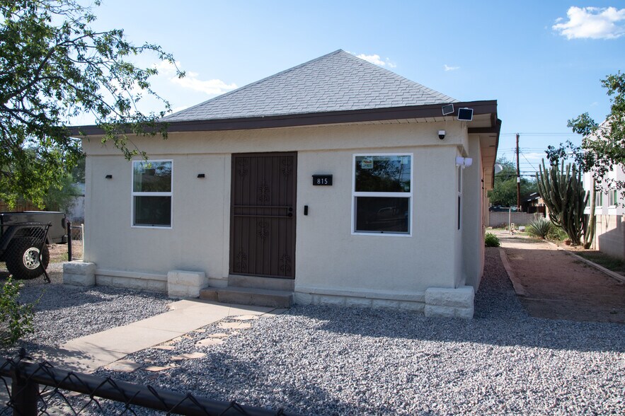 Building Photo - 815 E Drachman St