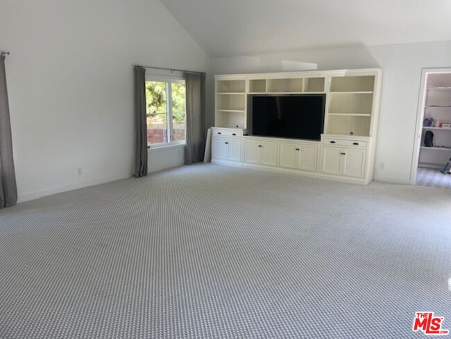 Building Photo - 30060 Harvester Rd