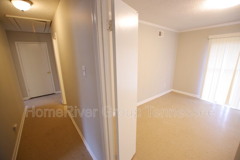 Building Photo - 4614 Pembine Dr