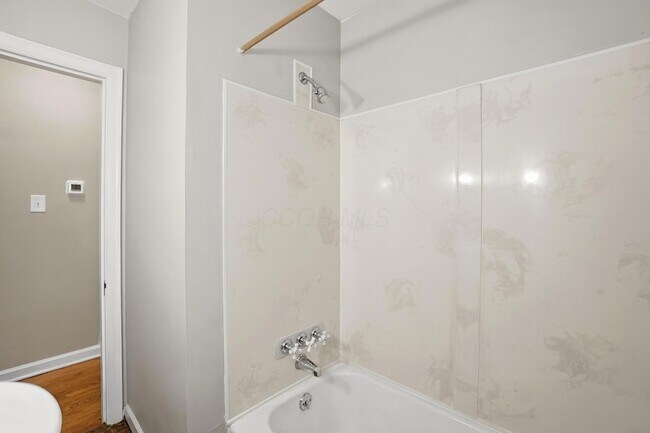 Building Photo - 2695 Bellwood Ave