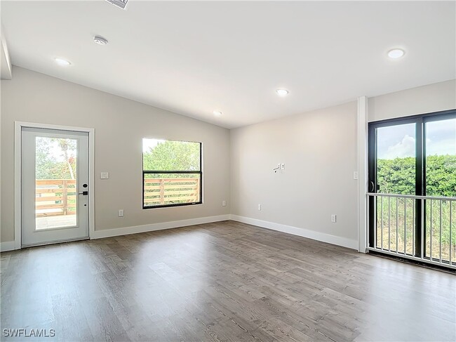 Building Photo - 2511 Storter Ave