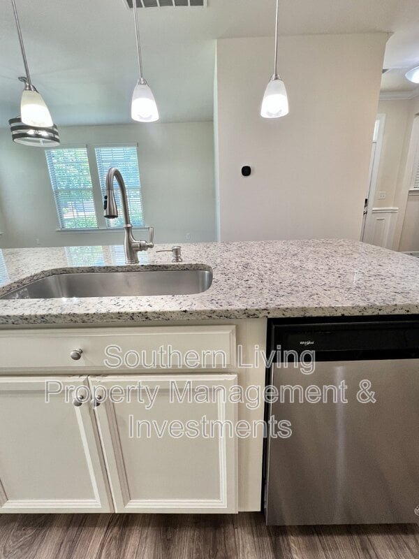 Building Photo - 5706 Lachlan Hill Ln