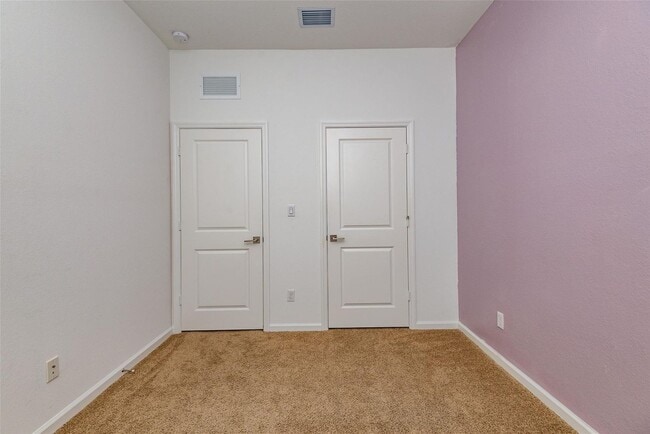 Building Photo - 1134 NW 40th Ter