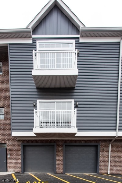 Building Photo - 59 Willet St