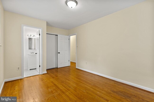 Building Photo - 5508 Spruce Dr